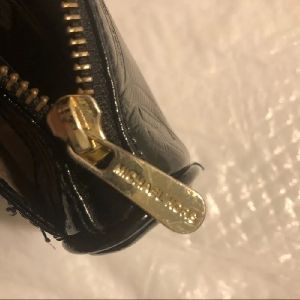 Michael kors patent leather cosmetic bag